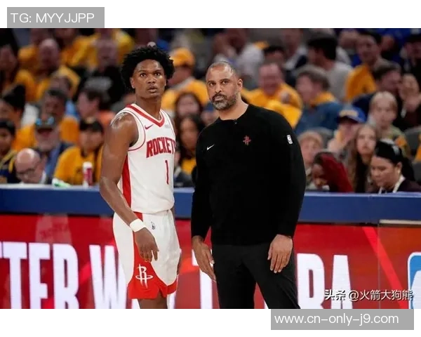 3中锋胜少负多?火箭队调整首发,乌度卡悬崖勒马!3后卫优势显着 3中锋胜少负多?火箭队调整首发,乌度卡悬崖勒马!3后卫优势显着