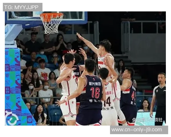 何文炜要害三连断，杜锋起立庆祝，广东再拿一冠